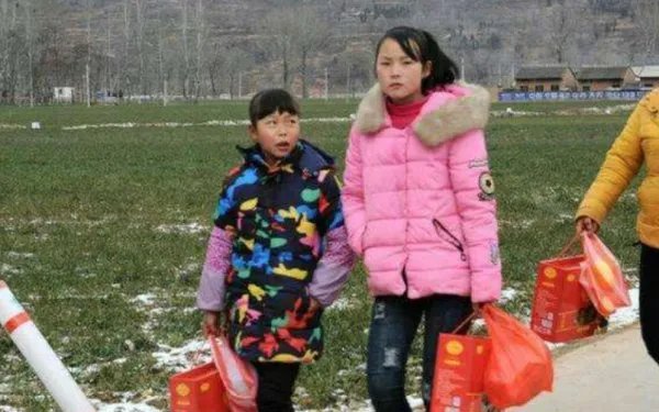 借学区房给亲戚女儿入学被坑,这亲戚为啥敢当白眼狼?