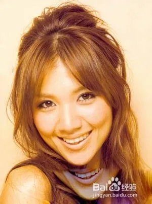 韩式头顶蓬松发型扎法图解