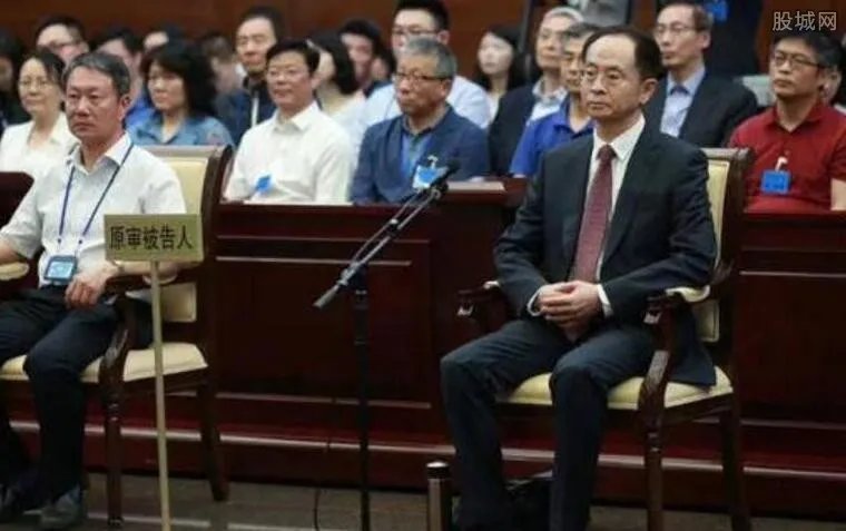 张文中连夜现身央视 张文中错判背后有何内幕？