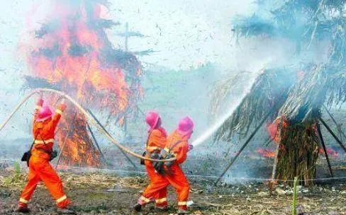 女孩玩火一家烧伤什么情况：详情过程揭发生了什么事情