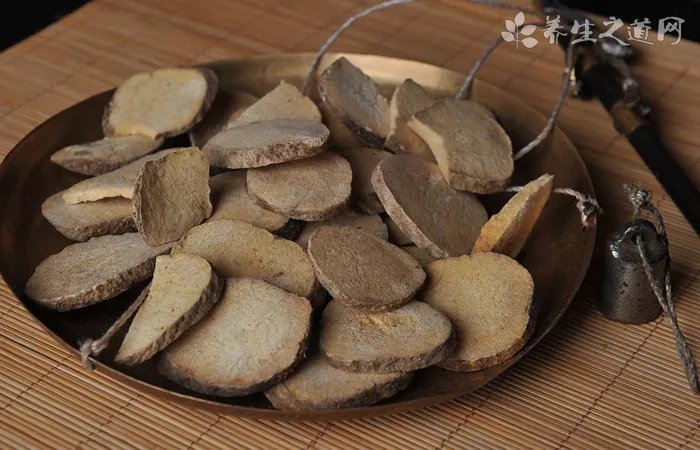 如何去掉红血丝