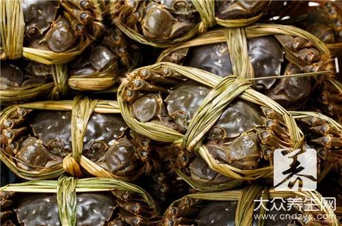 吃螃蟹喝什么酒呢