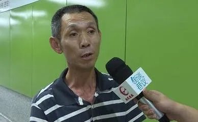 你如何看待「地铁站避暑」?