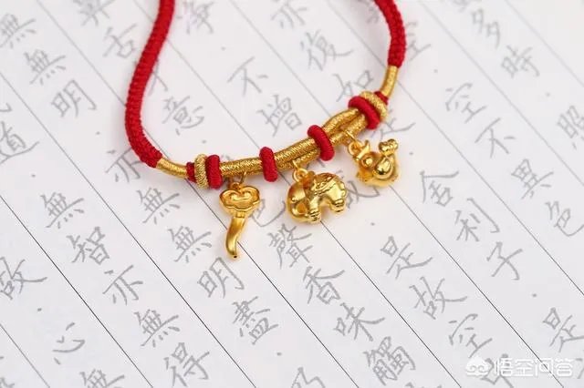 很多品牌的黄金饰品设计都非常土气,国内哪个品牌的黄金饰品设计最脱俗?