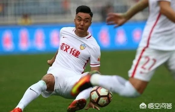 赵旭日代表中国男足参加世界杯，亲自为葡萄牙球星C罗颁奖，你是怎么样看的？