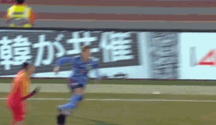 2019东亚杯首战国足1:2不敌日本队,如何评价本场比赛国足的表现?