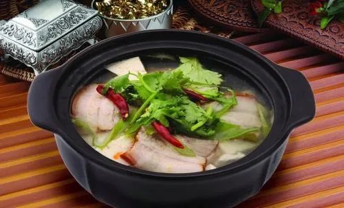 依立紫砂锅有毒吗