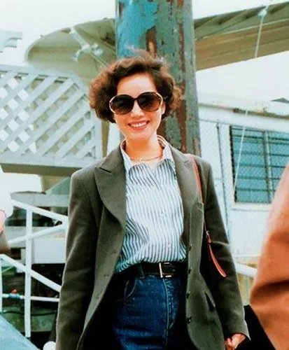 央视主持人徐俐前夫 25岁儿子近照曝光