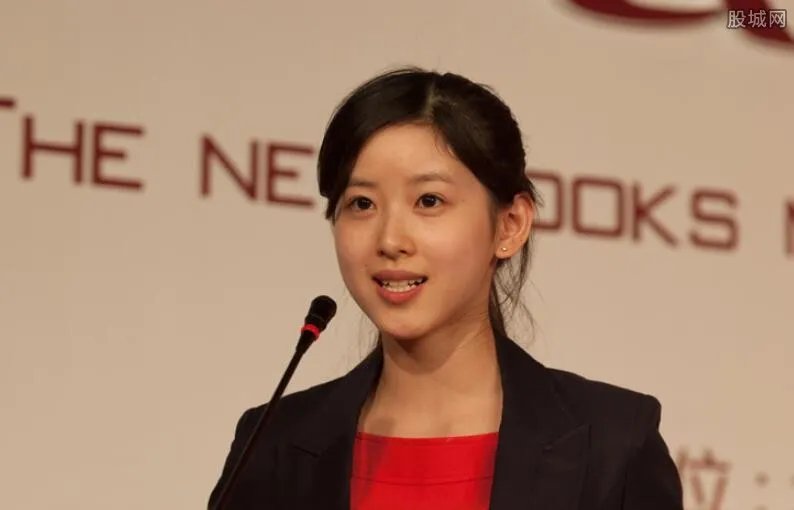 奶茶妹5任前男友 曝章泽天第一个男人