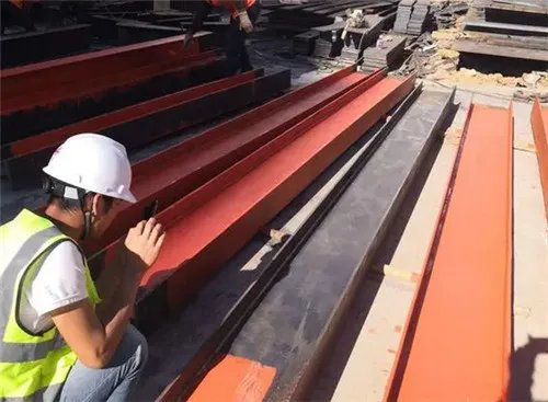 钢结构刷漆一吨大约多少平方