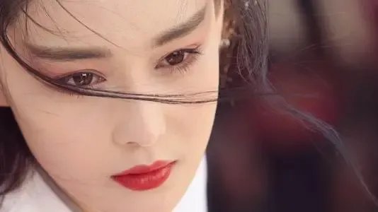 张馨予晒何捷侧脸照，你看好他们夫妻间的感情吗？