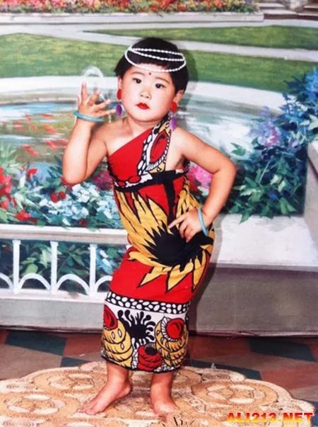 想当初贫僧也是驱魔人 那些不堪回首的童年照片