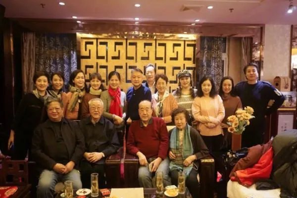 87红楼梦演员重聚现场有谁？