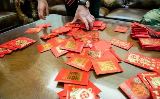 被份子钱掏空的年轻人，7天长假8个婚礼，为此你怎么看？