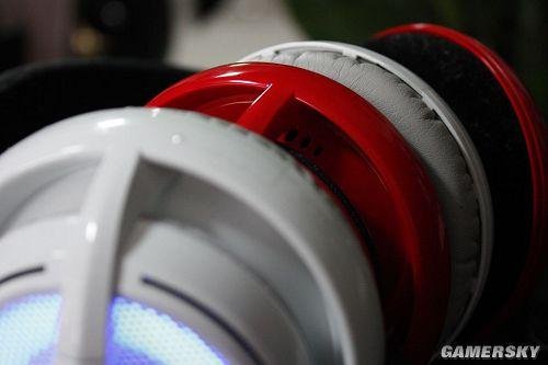 西伯利亚V2霜冻之蓝Frost Blue游戏耳机对比评测