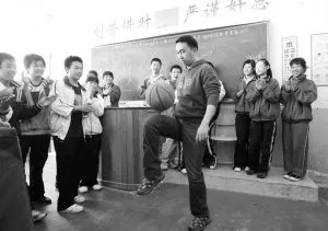 体育老师当班主任被投诉，教育部对此有何看法？