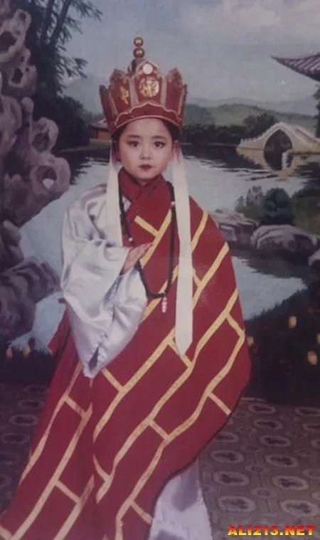 想当初贫僧也是驱魔人 那些不堪回首的童年照片