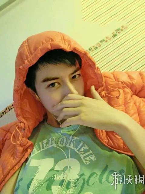 中国90后最帅女孩邢雅晨走红 帅过吴彦祖秒杀吴亦凡