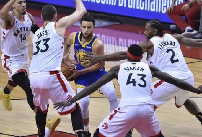 总决赛G5裁判报告是怎么回事 49秒内1次漏判