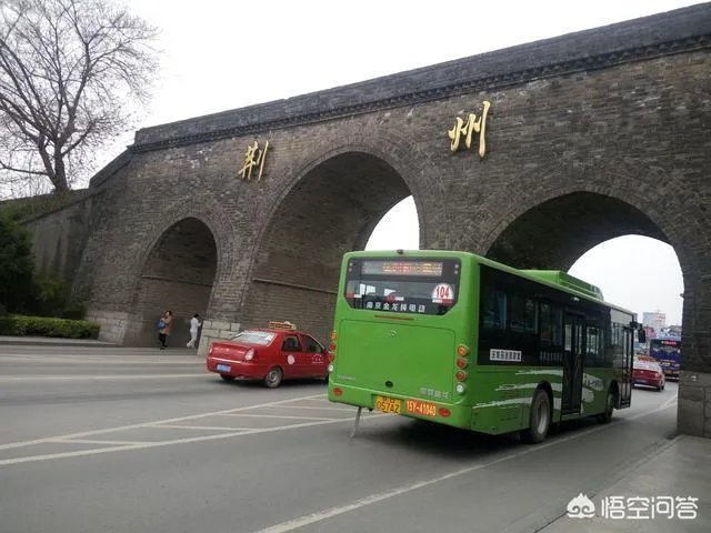 南京回收流失在外明城墙城砖8万块。除了南京,我国还有哪些有城墙的古城?哪个存留最完整?