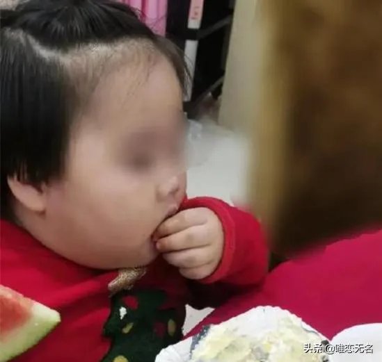 把三岁女孩喂到70斤的家长是什么心理？