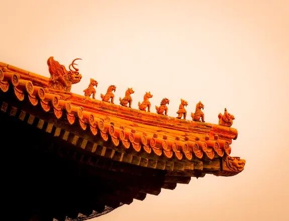 著名爱国诗人屈原其实姓什么  屈原姓什么叫什么