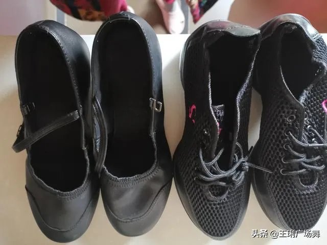 有适合妈妈穿着跳广场舞不掉跟的鞋吗?