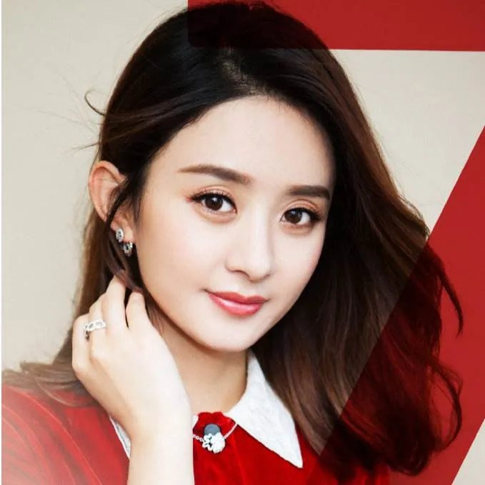 赵丽颖产后首发照片,你觉得她长胖没有?