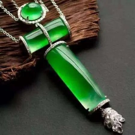 中国人为何爱翡翠？