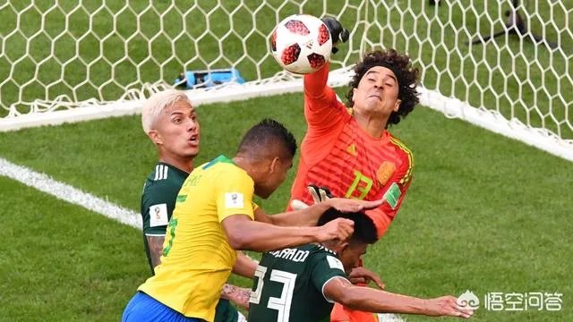 奥乔亚在世界杯赛场上表现惊人,但是为什么豪门俱乐部没有找他?