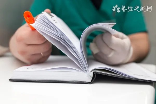 揭秘牙膏尾部的颜色条代表什么