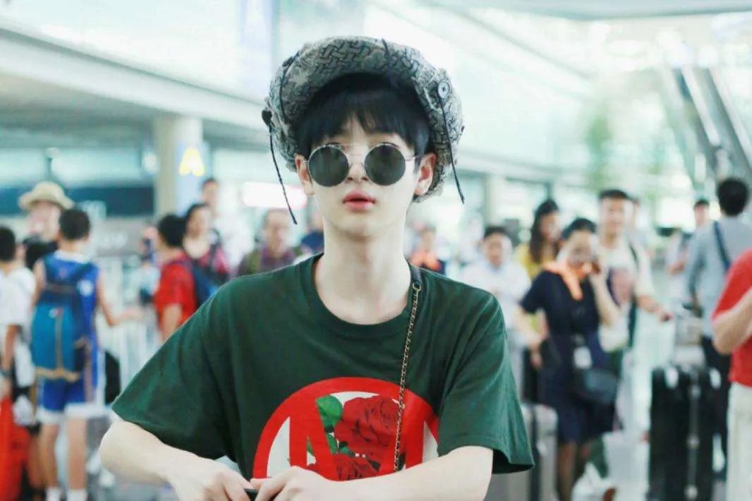 周震南父母被曝是老赖，周震南的星途还会一帆风顺吗？