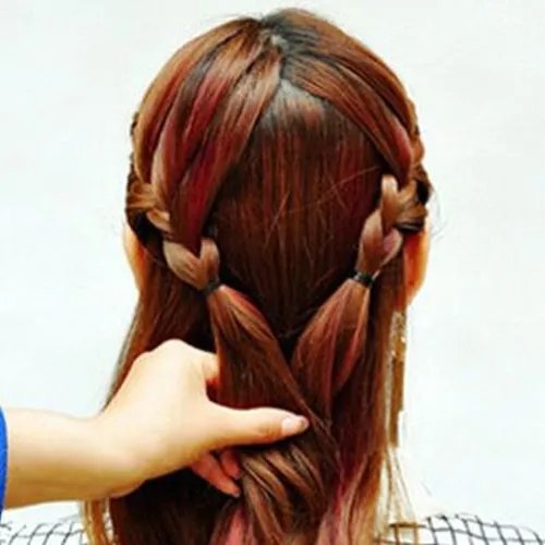 婚礼妈妈发型盘头图解 婚礼妈妈盘发教程介绍