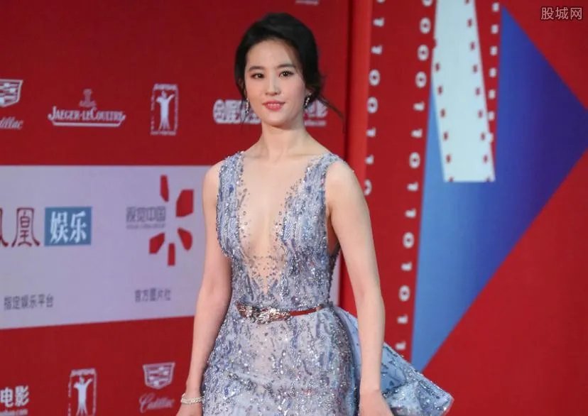 刘亦菲素颜画画 真相揭秘刘亦菲堕胎事件是真是假