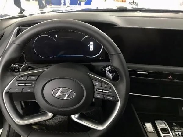 作为刚毕业的一名大学生，第十代索纳塔怎么样