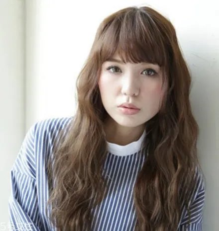 好看的长卷发发型图片 蛋糕卷发型