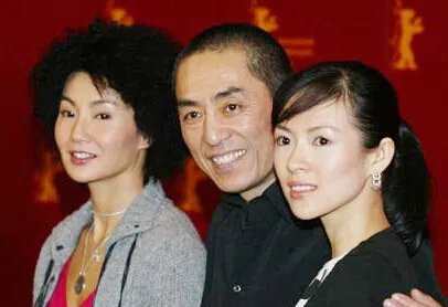 张艺谋与章子怡关系揭秘  一代名导的生活秘事