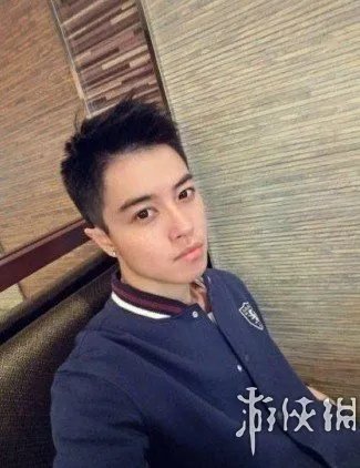 中国90后最帅女孩邢雅晨走红 帅过吴彦祖秒杀吴亦凡