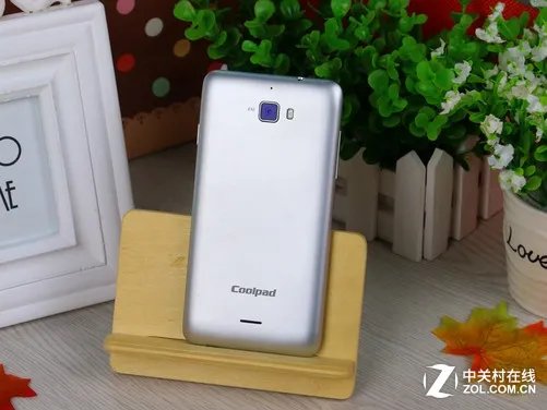 性能不落伍 599元起双卡四核/八核手机荐