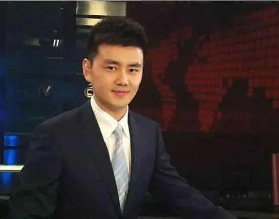 新闻联播首位80后主播亮相 新主播太帅了