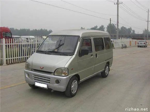 为什么面包车没有黑色的？