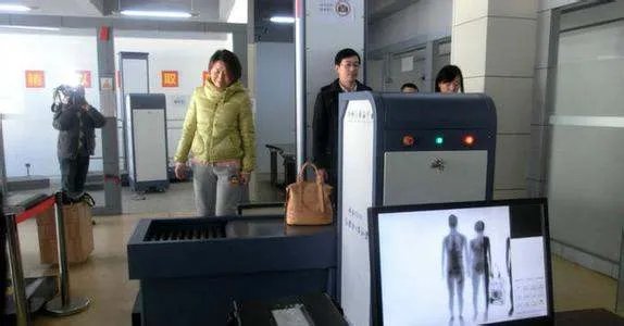 上错飞机全机折返，你是怎么看的？