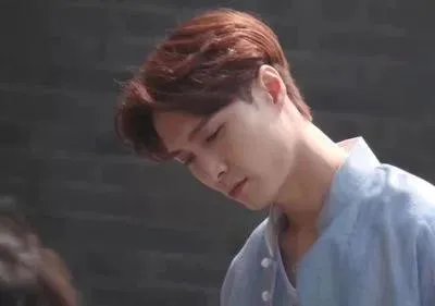 张艺兴点赞罗志祥道歉长文，你怎么看？