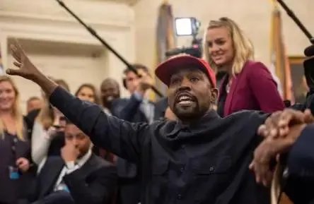 坎爷宣布竞选总统，川普连酸都不敢酸一句，反而要低声下气，为什么呢？