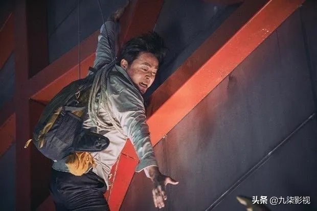 如何评价韩国电影《极限逃生》？