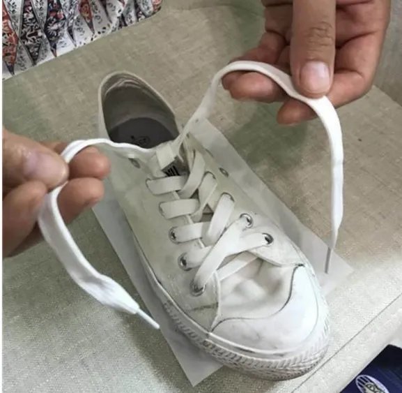 鞋带蝴蝶结的系法图解