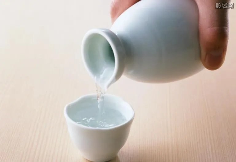 不明不白的白酒?央视如此误导为哪般?