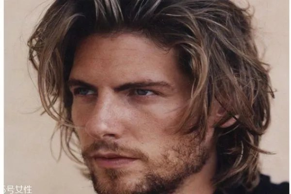 男生长发发型有哪些 男生留长发有几种发型