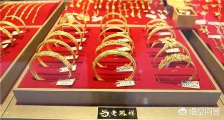 很多品牌的黄金饰品设计都非常土气,国内哪个品牌的黄金饰品设计最脱俗?