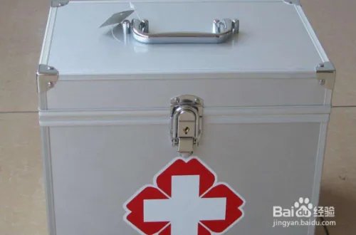 将鼠药当糖分同学，家长竟称是中成药！